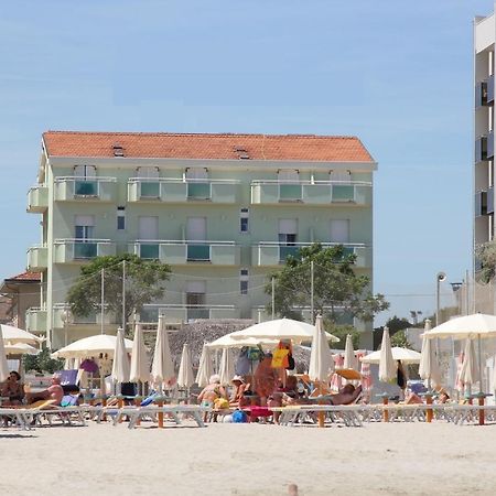 Hotel Rosati リミニ エクステリア 写真