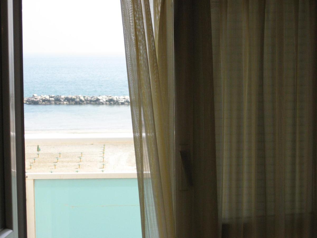 Hotel Rosati リミニ エクステリア 写真