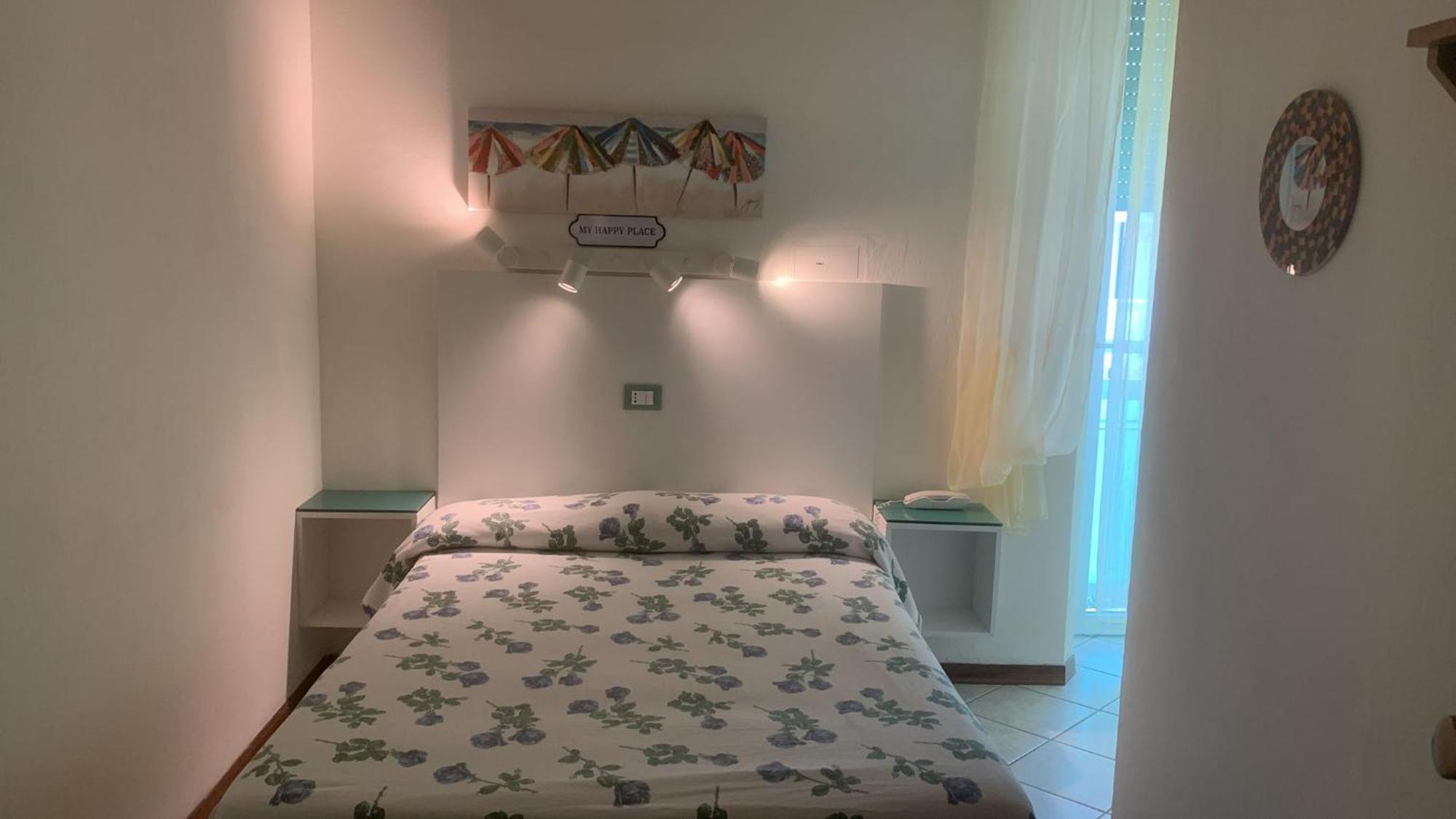 Hotel Rosati リミニ エクステリア 写真