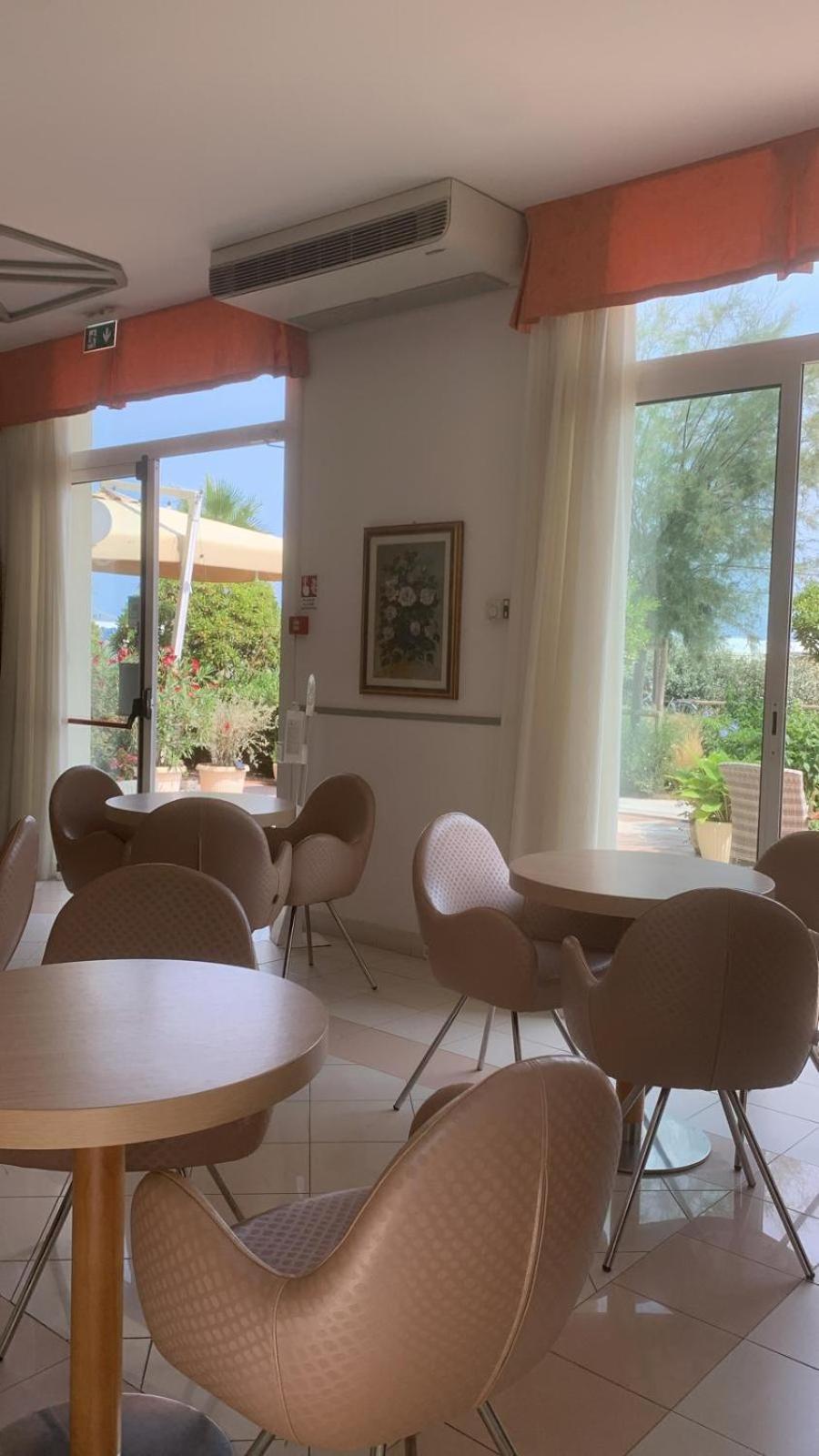 Hotel Rosati リミニ エクステリア 写真